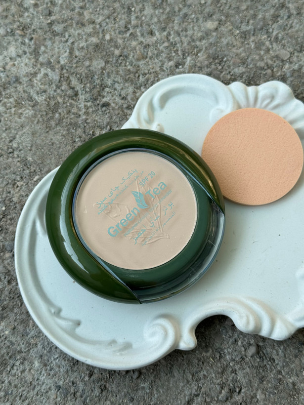 پنکک مدل چای سبز دارای مرطوب کننده و spf